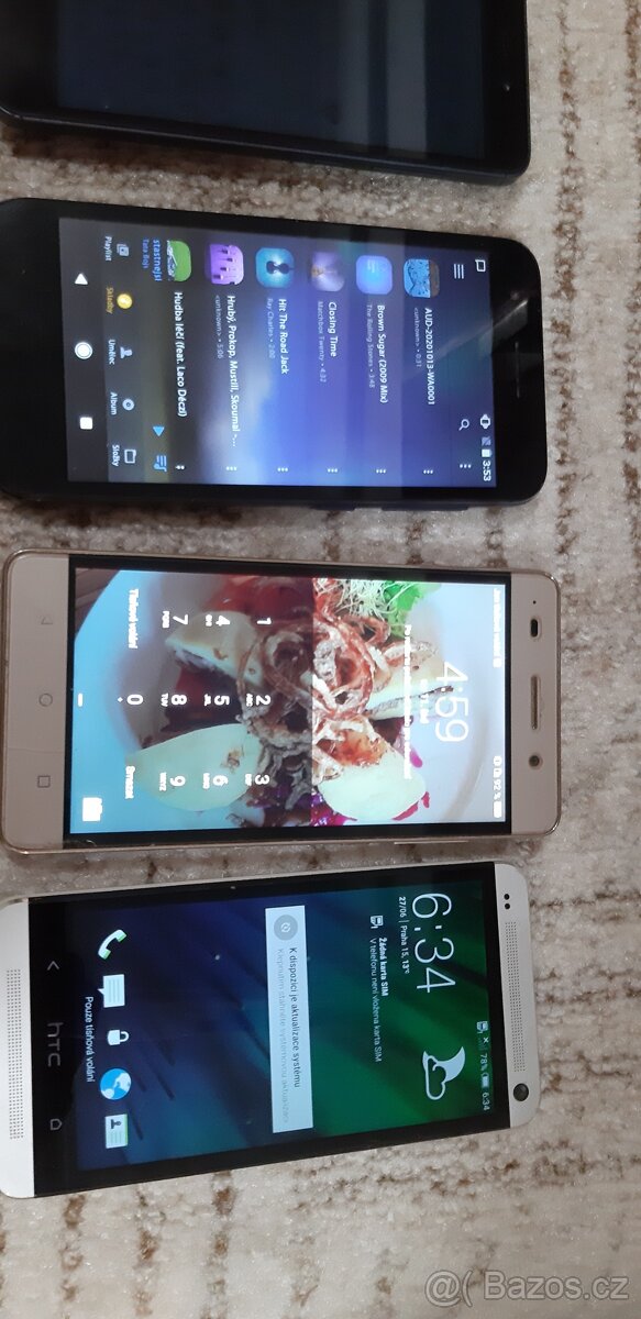Prodám starší telefony funkční s nabíječkama
