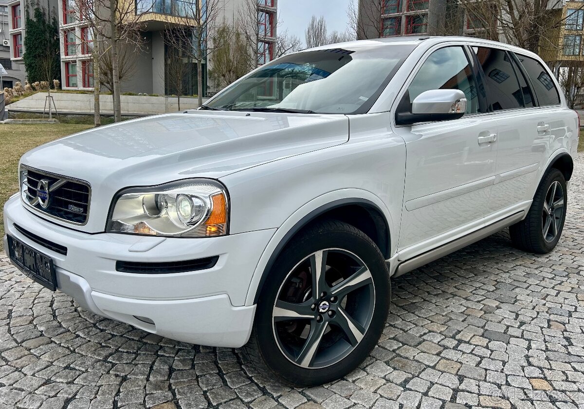 VOLVO XC90 2.4D5 R-DESIGN 147KW 4x4 7MÍST-Bi XENON-KŮŽE-PDC