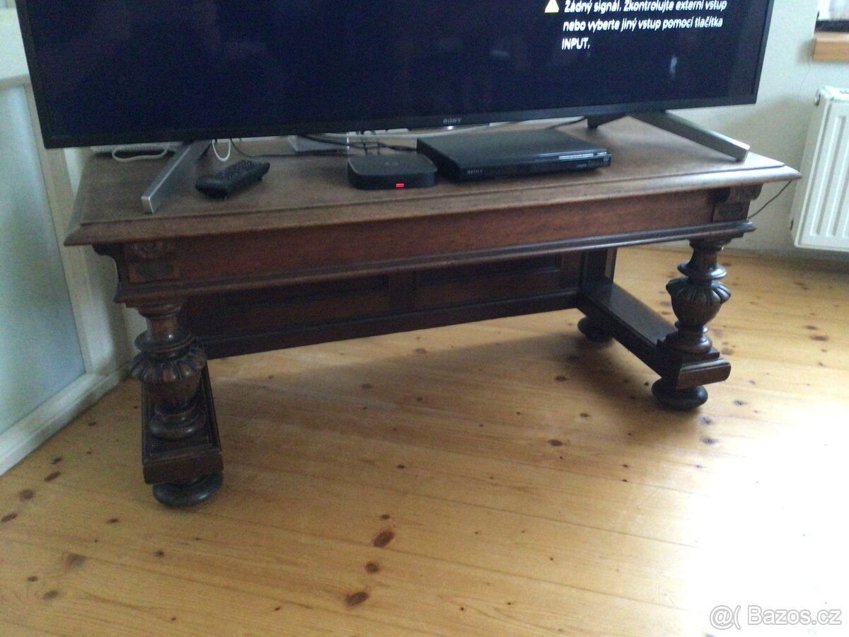Starožitný stolek Vídeňské baroko
