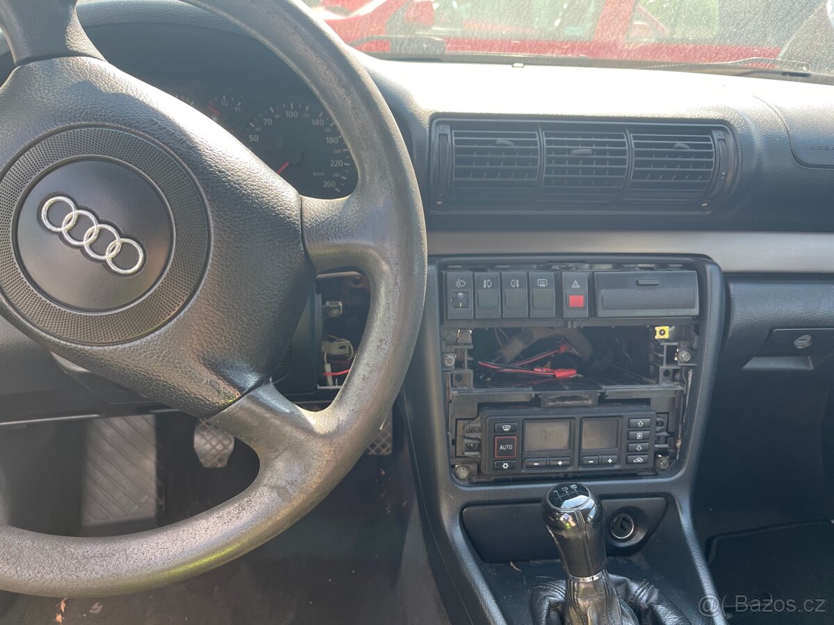 Audi a4 ovládání topení