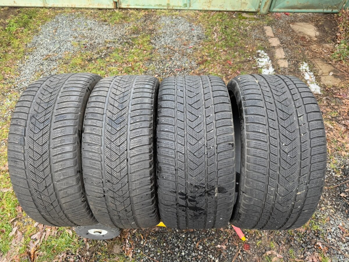 Zimní pneu 315/35/21 + 275/40/21 Pirelli
