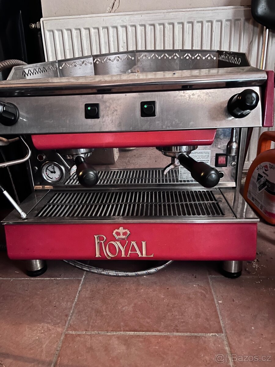Profesionální italský kávovar Royal Antea