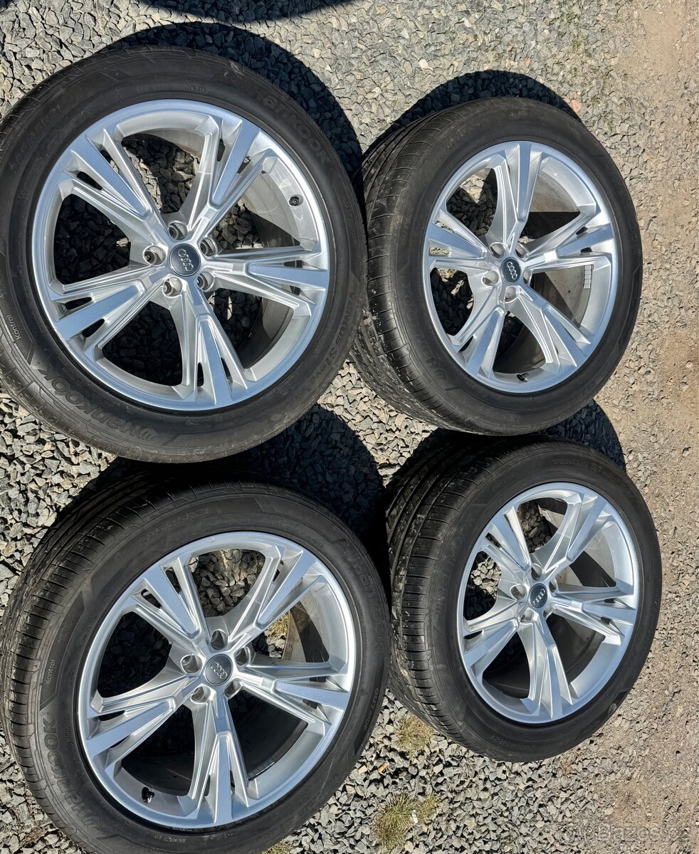 Audi Q7 alu kola 21”