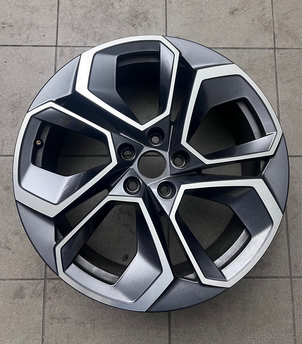 Octavia RS - 1x 19 alu Altair
