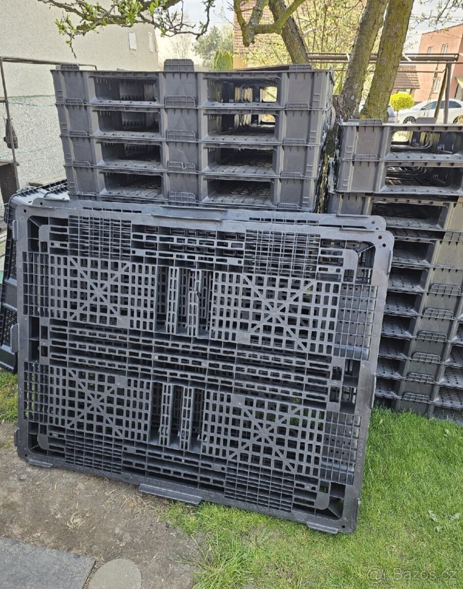 Prodám plastové palety rozměr 150x115 nové