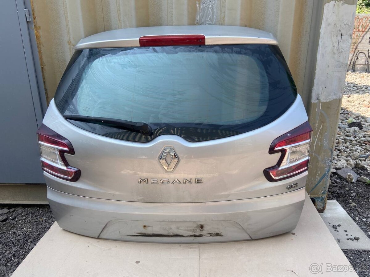 Prodám kufrove dveře – Renault Megane III (2013) 1.5 dCi