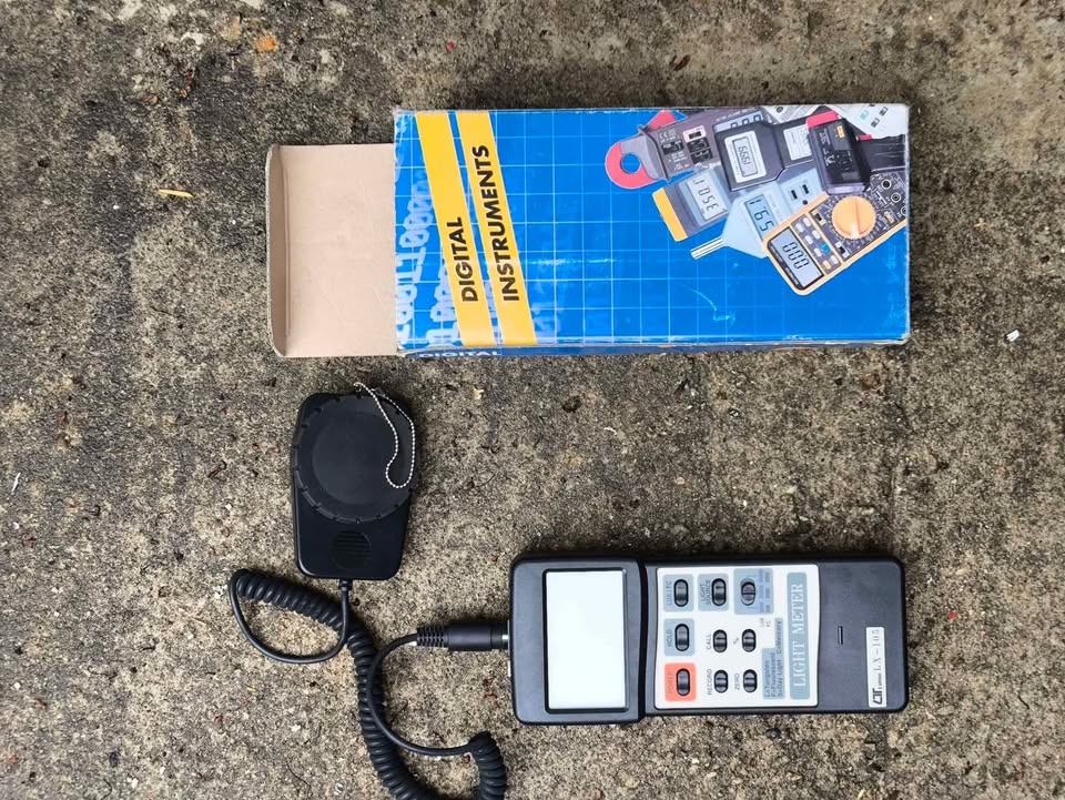 Luxmetr Lutron LX 105