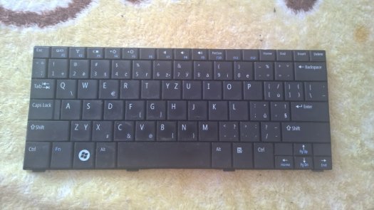 Prodám klávesnici k notebooku Dell Inspiron Mini 10.