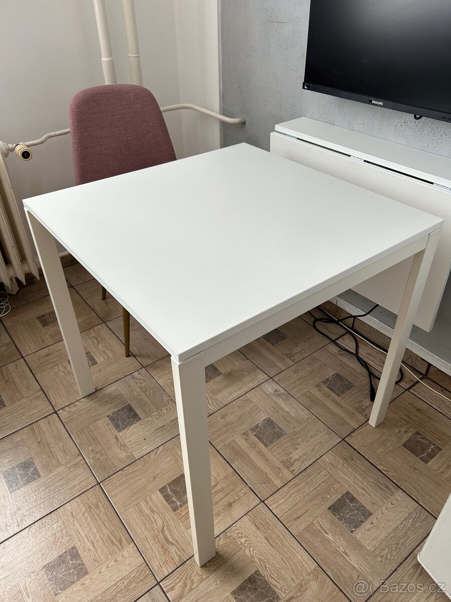 Prodej jídelního stolu Vihals (IKEA)