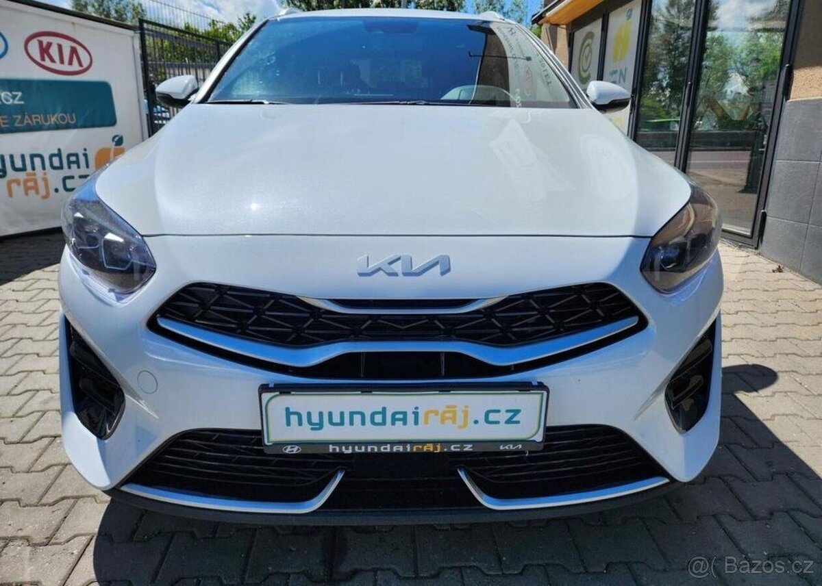 Kia Cee´d 1.5-GT-Line-DPH-ZÁRUKA-PAKETY