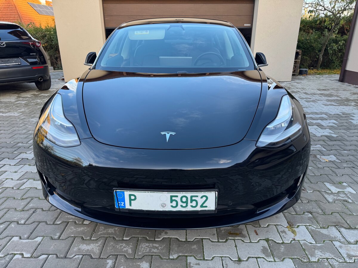 Tesla 3