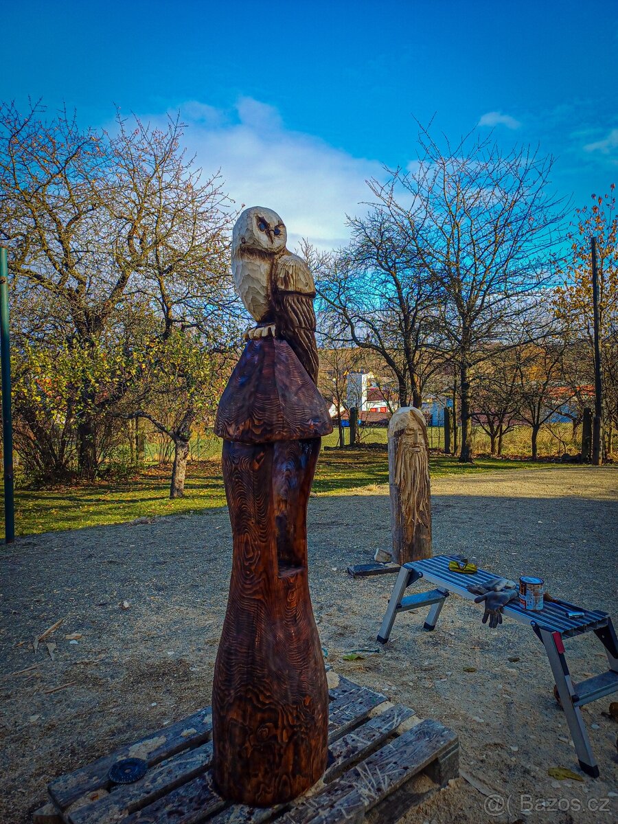 Zvonička Sova sedící ze dřeva Dřevěné sochy