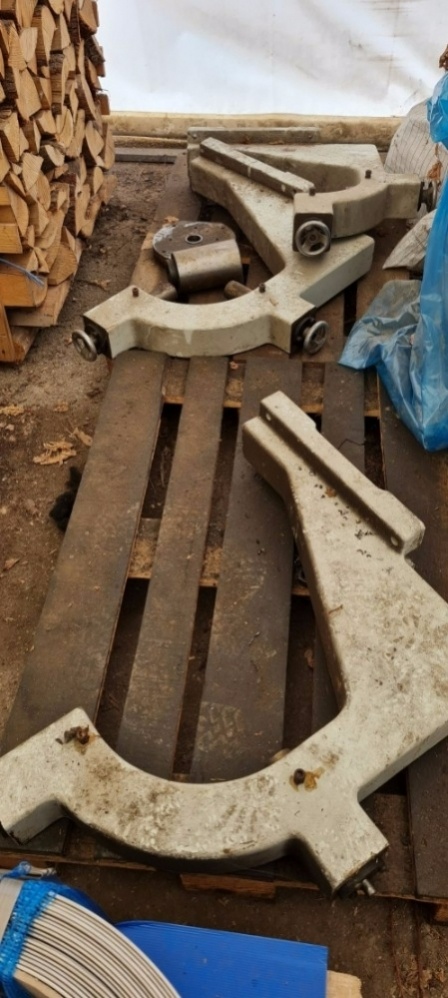 Lunety k soustruhu 10m na prodej