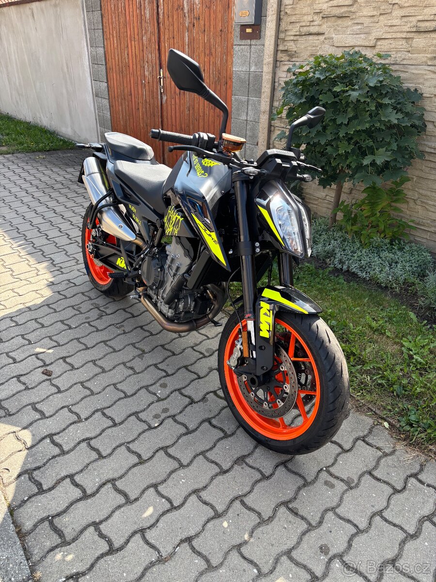 KTM DUKE 790