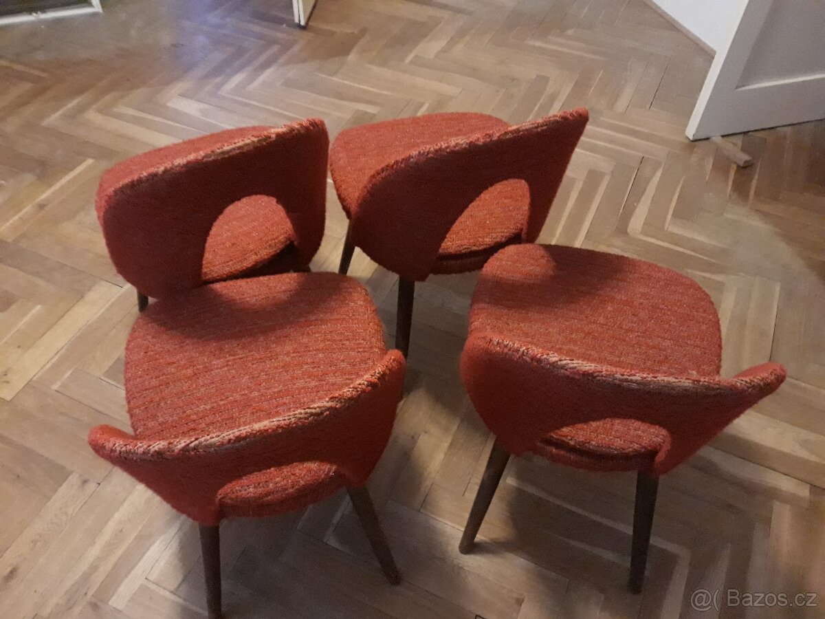 Židle design Antonína Šumana