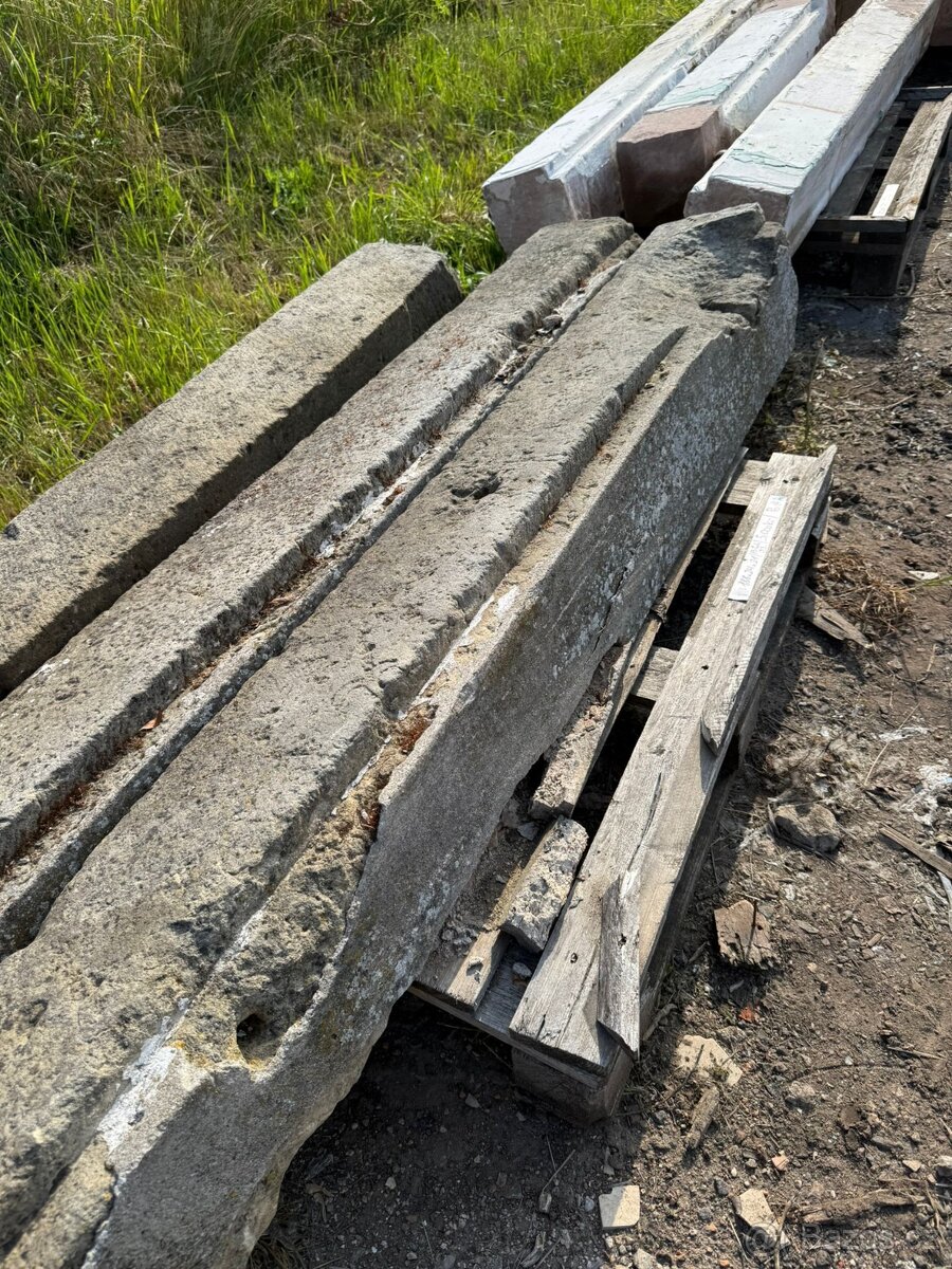 Pískovcové ostění 14