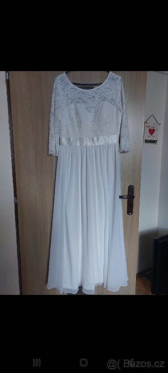 Svatební šaty a závoj