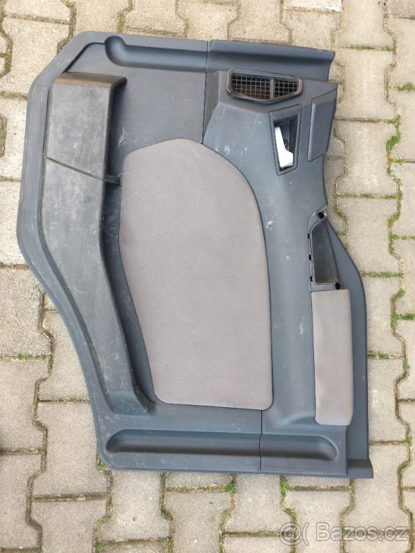 Man příslušenství pravá výplň dveří atd.