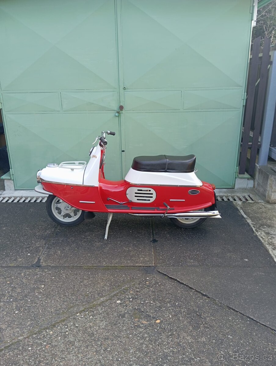 PRODÁM Skútr ČEZETA 175/501