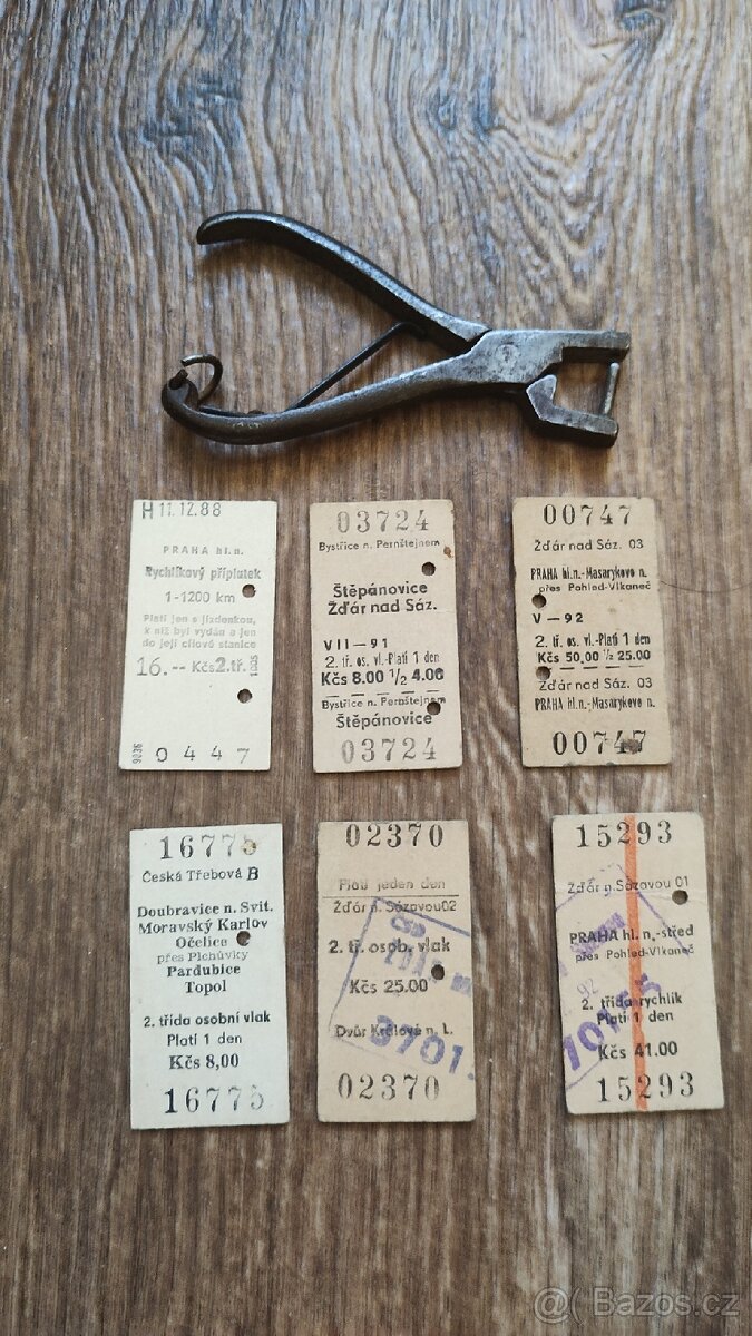 Kleště a jízdenky ČSD