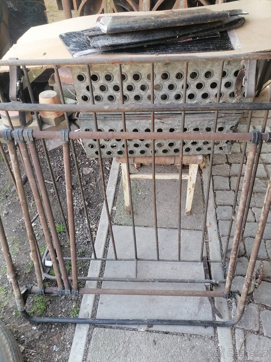 Zahrádka škoda 100 MB1000