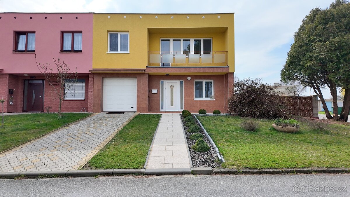PRODEJ -Rodinný dům se zahradou a garáží – Lednice na Moravě
