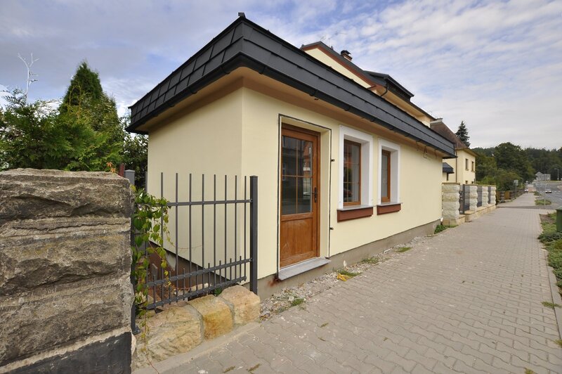 Pronájem - obchodní prostor, 18m2, Trutnov - ulice Žižkova