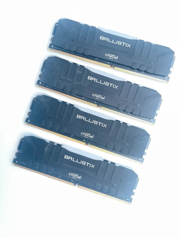 RAM Crucial 4x8GB DDR4 3600MHz CL16 Ballistix Black RGB