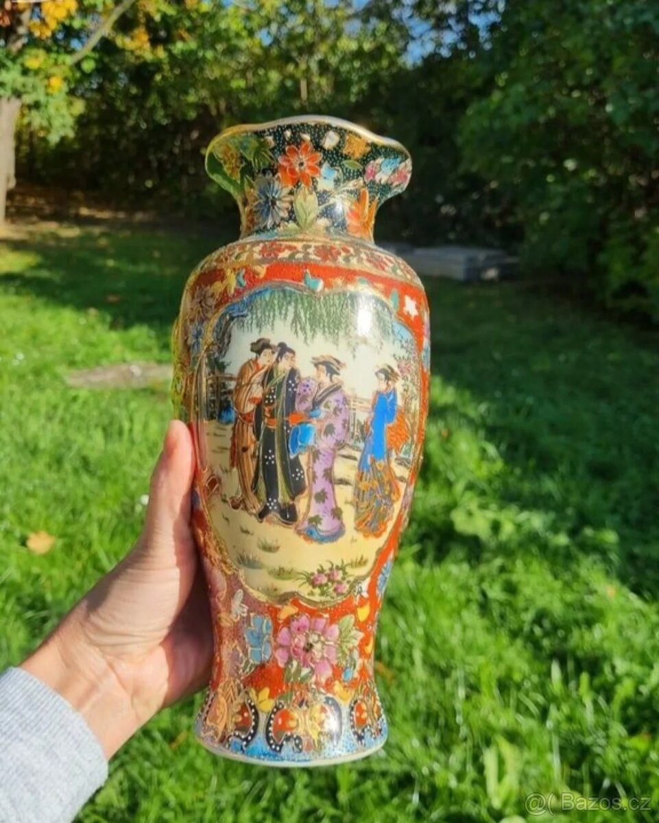 Velmi krásná stará činska porcelánová váza, ručně malovaná