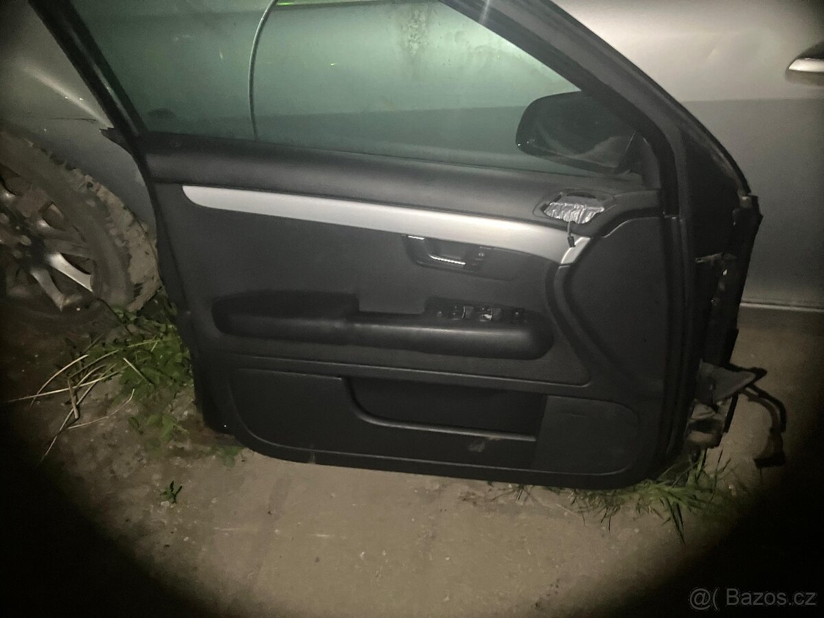 Audi A4 Avant B6 4X DVERE CERNE KOMPLETNI
