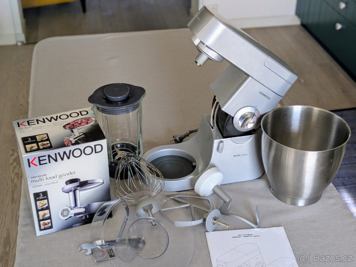 Kuchyňský robot Kenwood KMM 770
