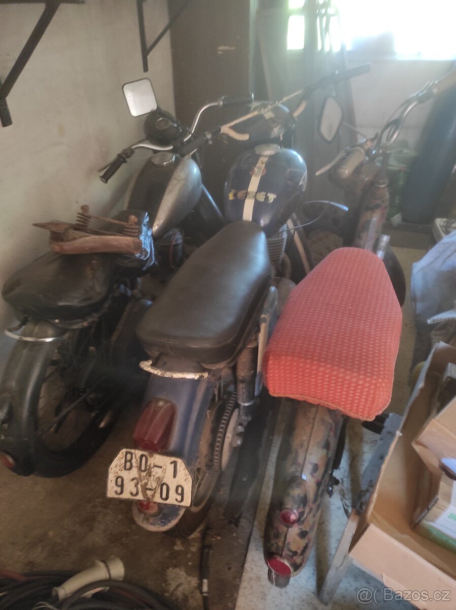 Jawa 250 rv 68, cz 150 rv 59, stadion