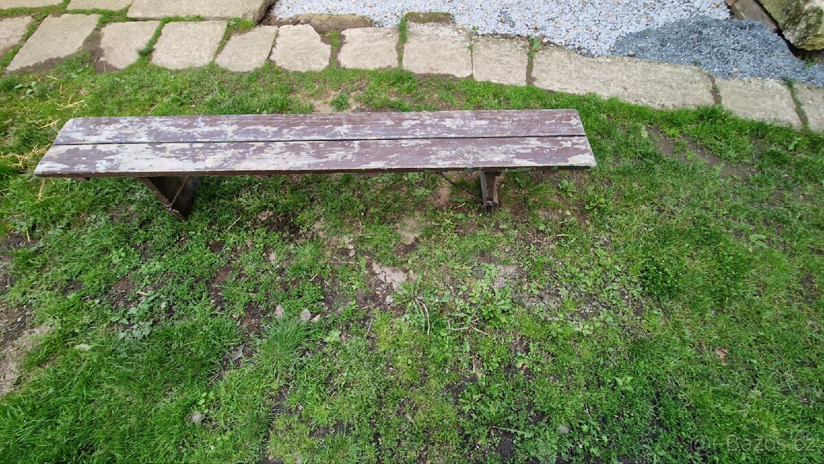 Lavička