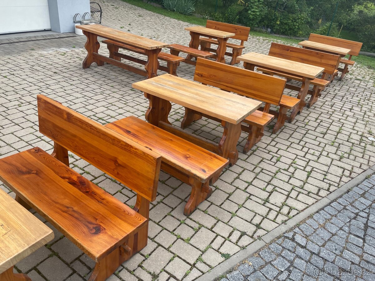 Prodám dřevěné masivní stoly set