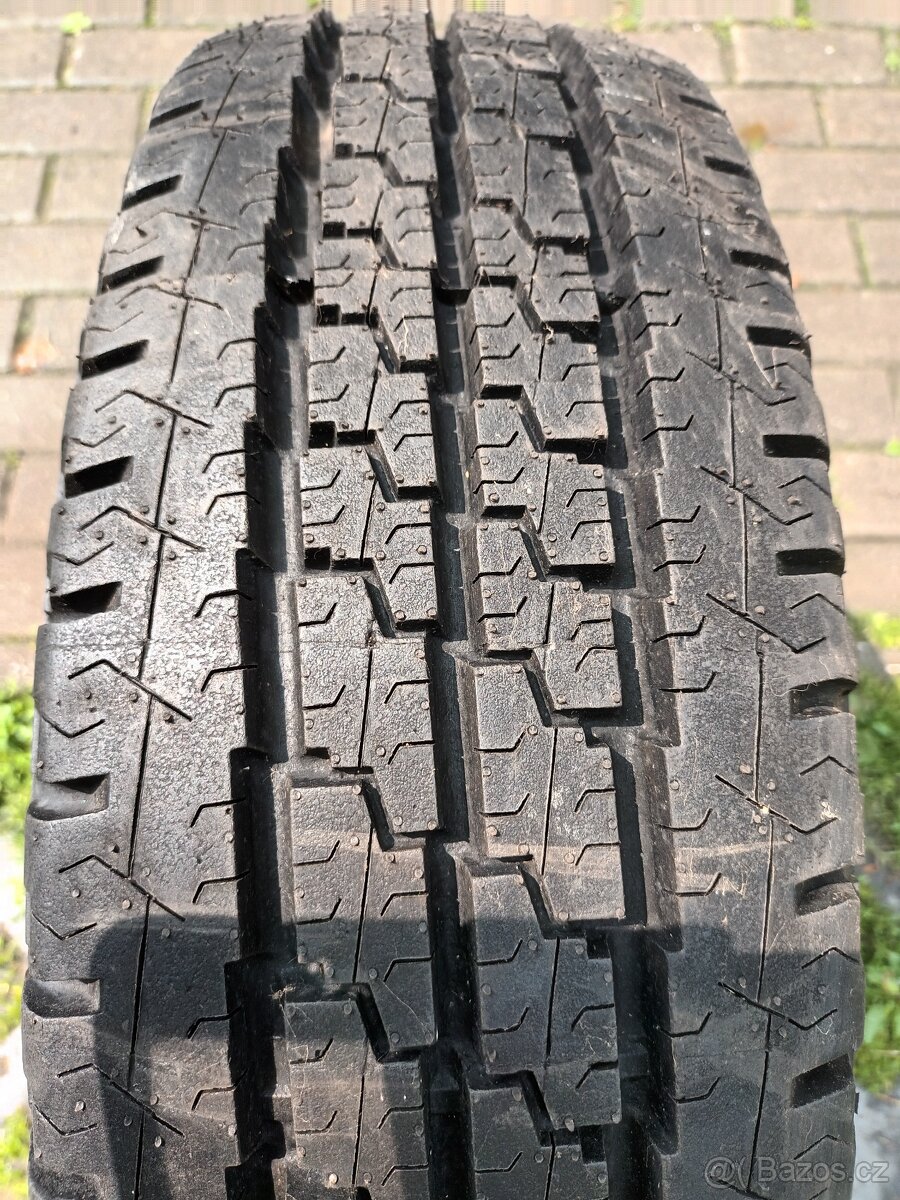 195/70 R15C