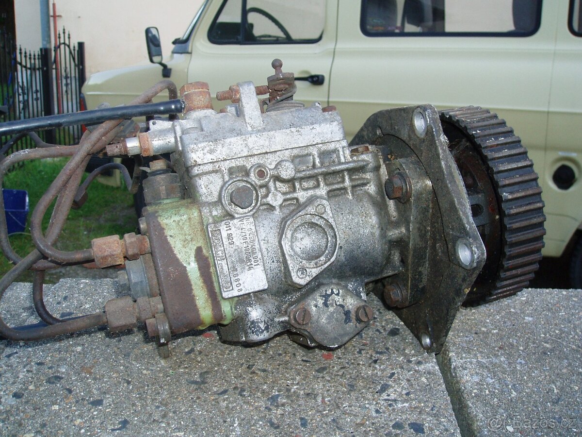 vstřikovací čerpadlo, a posilovač Transit MK1 a MK2