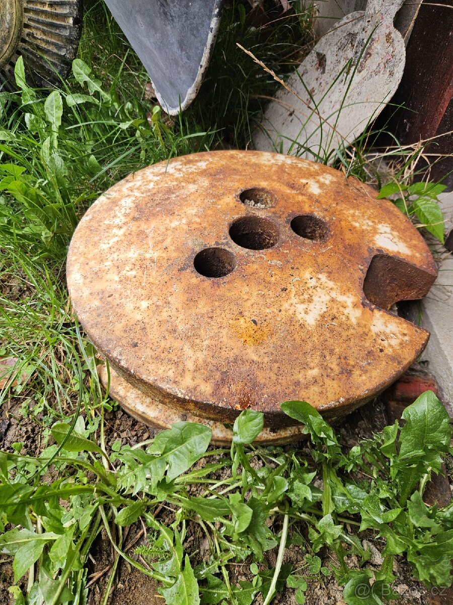 Malotraktor závaží