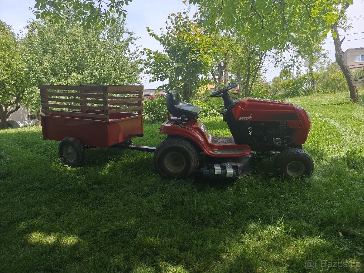Zahradní traktor MTD 12,5hp