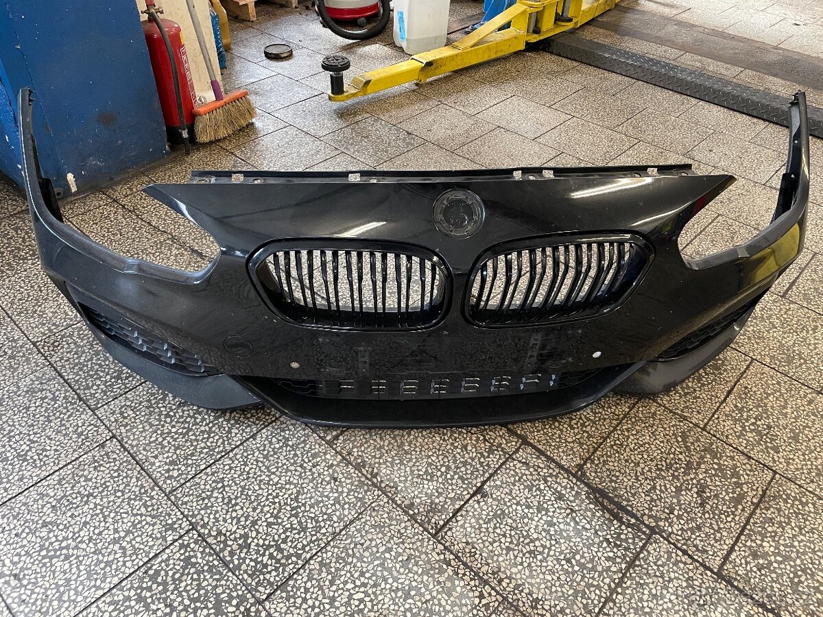 Přední M paket nárazník BMW F20 / F21 LCI M140i