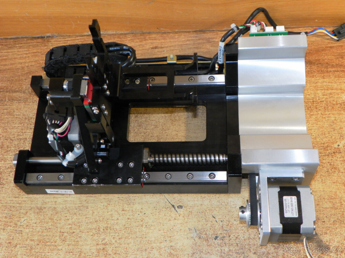2D lineární posuv 116 x 54 mm, 2x krokový motor