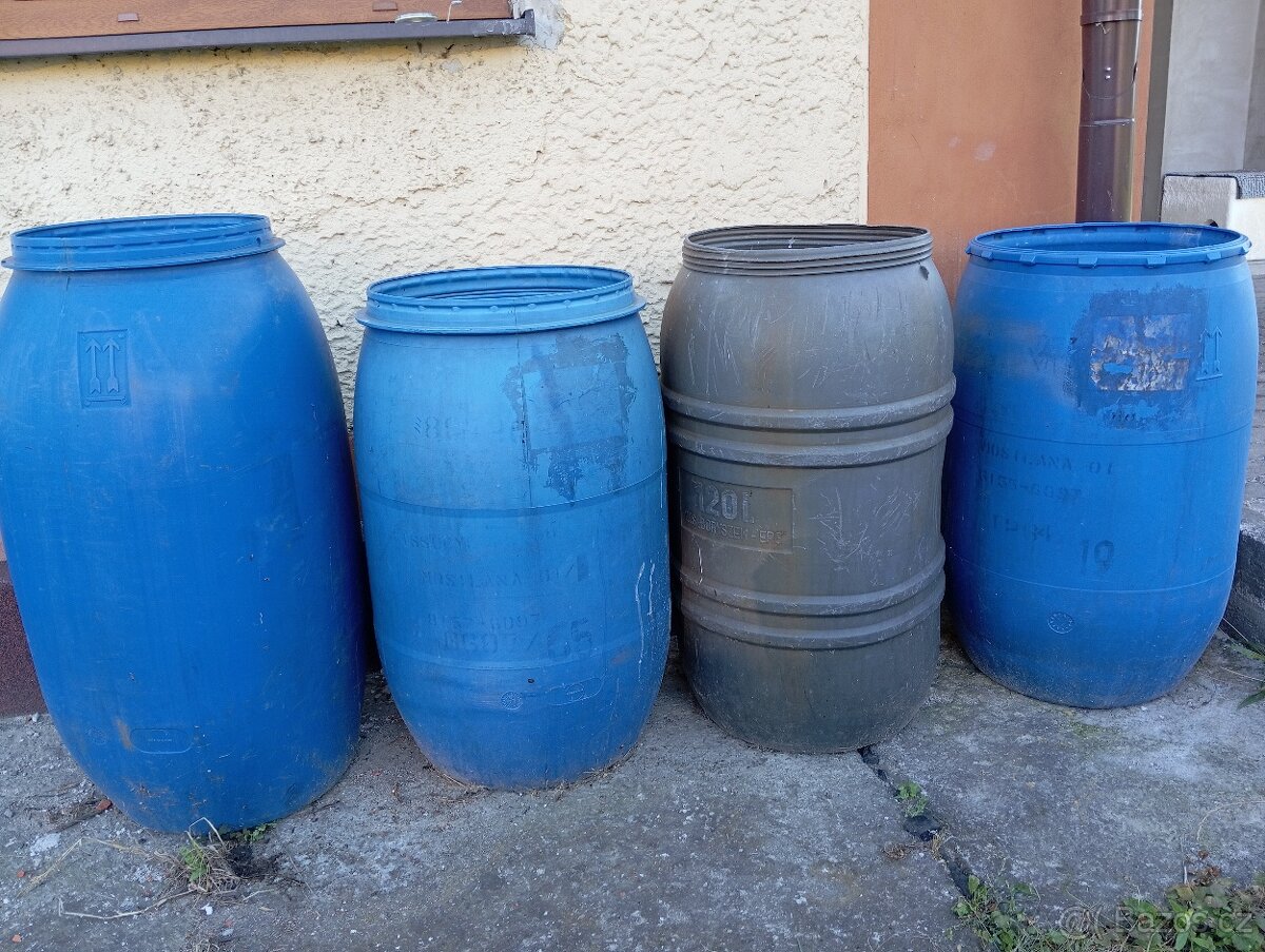 plastové sudy