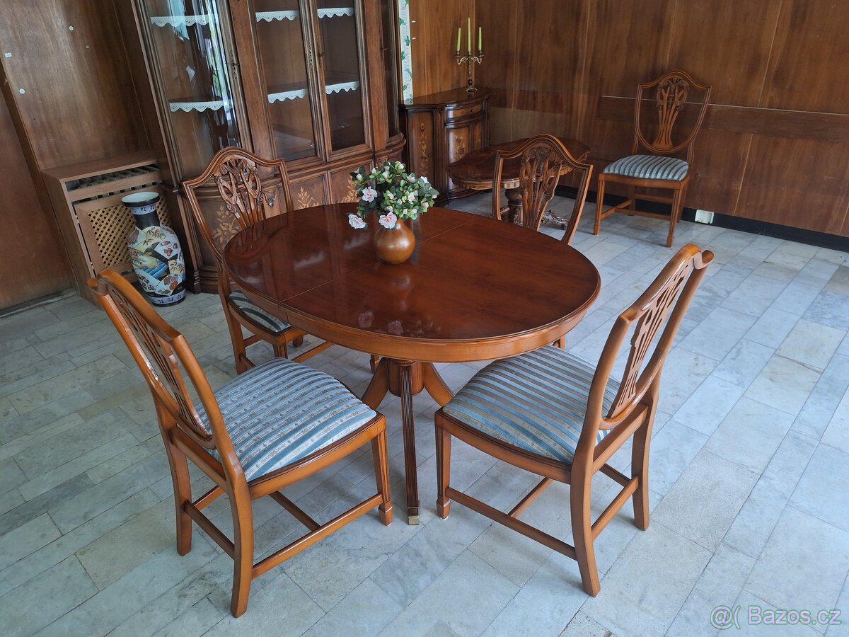 KVALITNÍ DŘEVĚNÝ ROZKLÁDACÍ STŮL + 4 ŽIDLE VELMI DRAHÝ MODEL