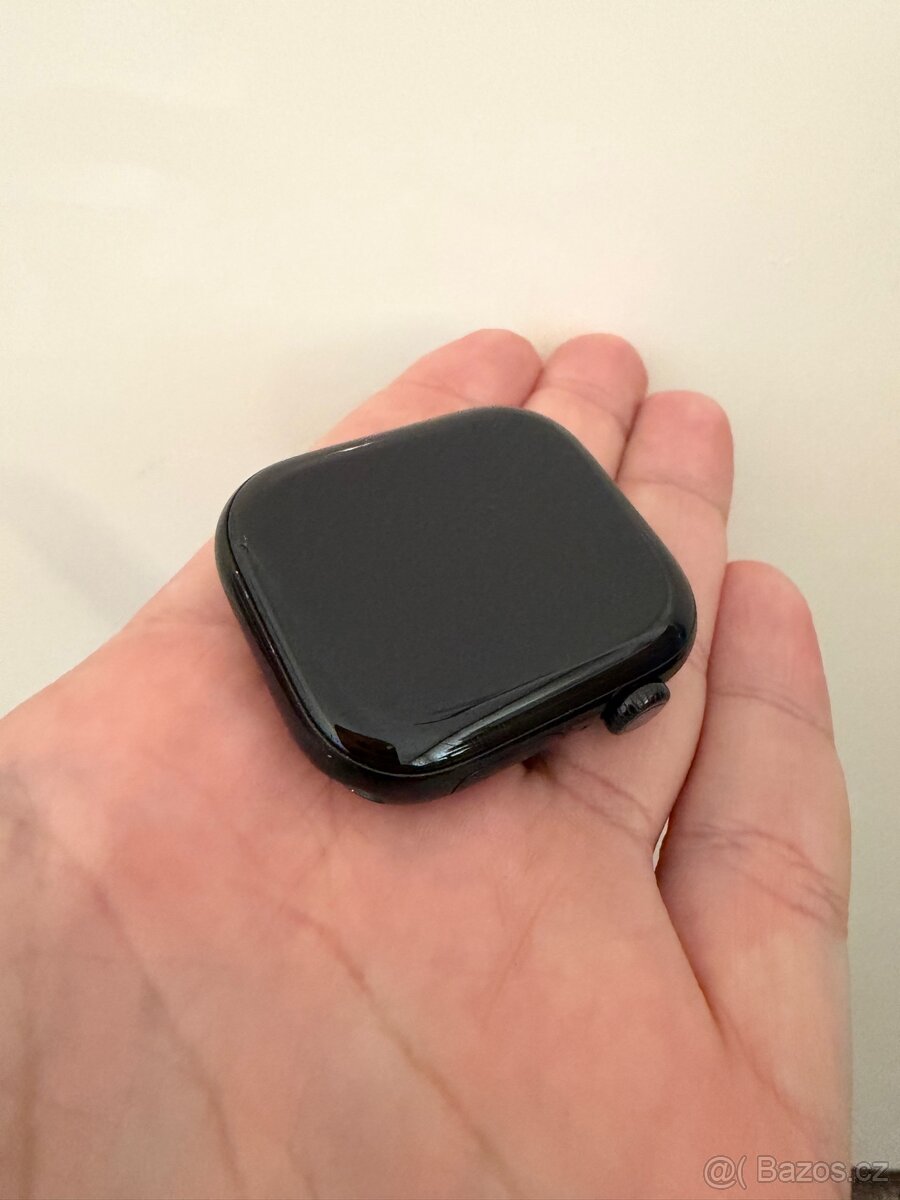 Apple Watch 10 46mm cerne GPS.