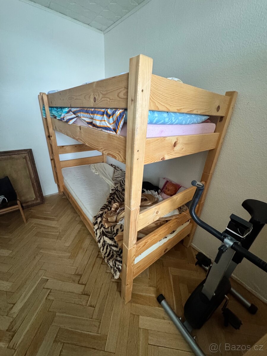 Patrová postel borovice masiv