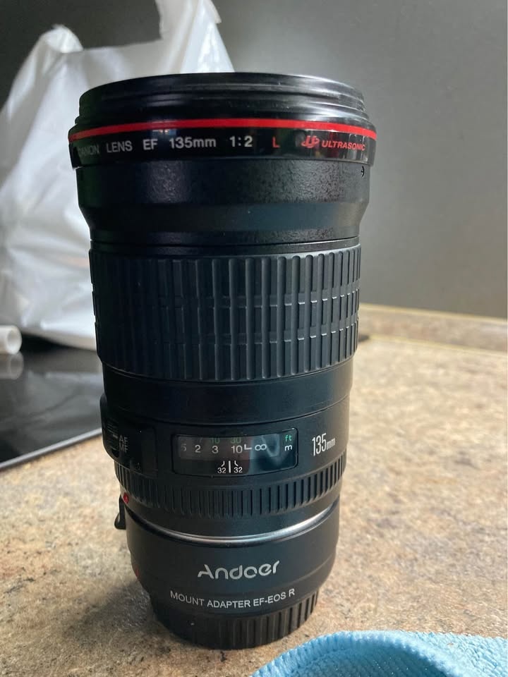 Canon 135mm. 2.0 L, USM