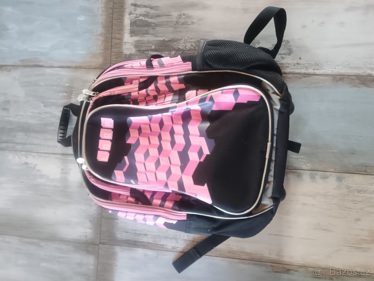 Školní batoh / aktovka