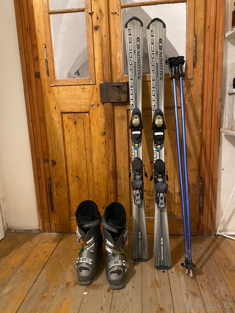 Lyže , boty + hůlky = trojkombo na hory 