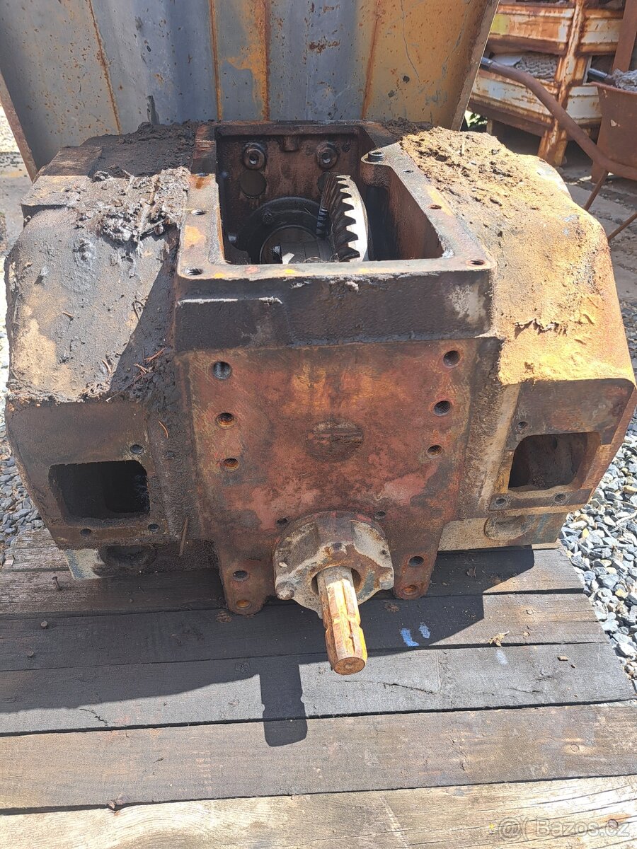 Zetor 7711. 7745. Diferák