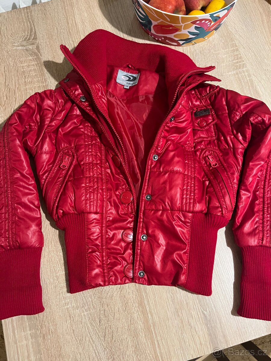 Bunda červená vel. 128, velmi módní