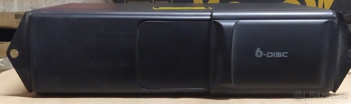 Měnič na CD VW Autorádio Pioneer DEH-1500